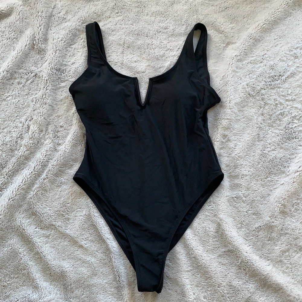 Size M sexy hi cut one piece v neck